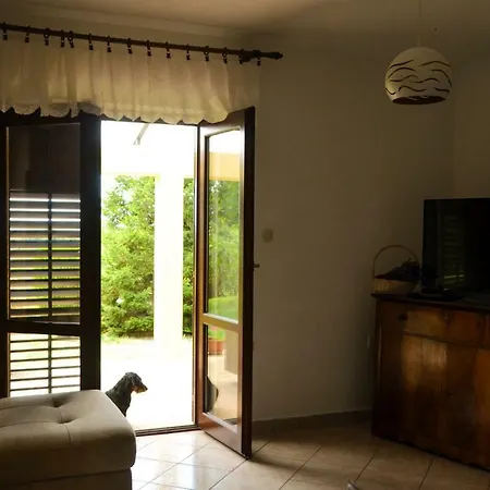 Golden Valley & Ranch Apartman *