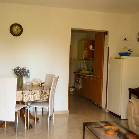 Golden Valley & Ranch Appartamento Martinski